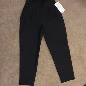 Lululemon Essential HR Trouser